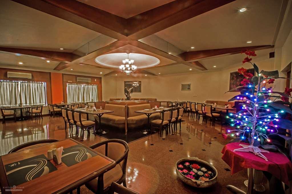 Quality Inn Regency, Nashik Nhà hàng bức ảnh