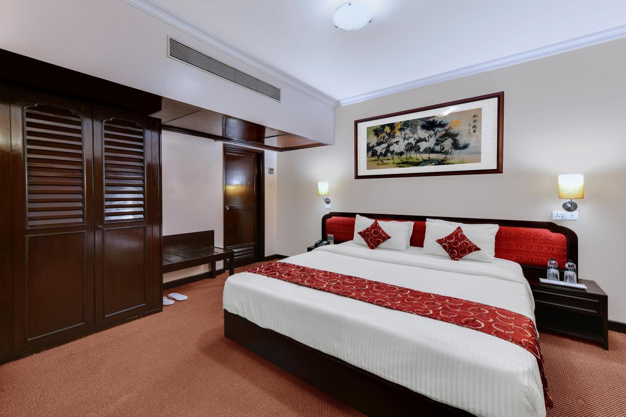 Quality Inn Regency, Nashik Ngoại thất bức ảnh